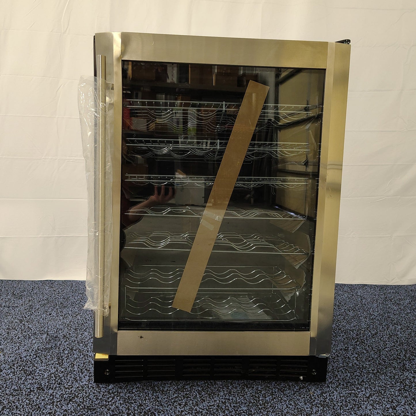 Vissani 5.1 cu ft Wine and Beverage Cooler with Stainless Steel Door HVBC58ST