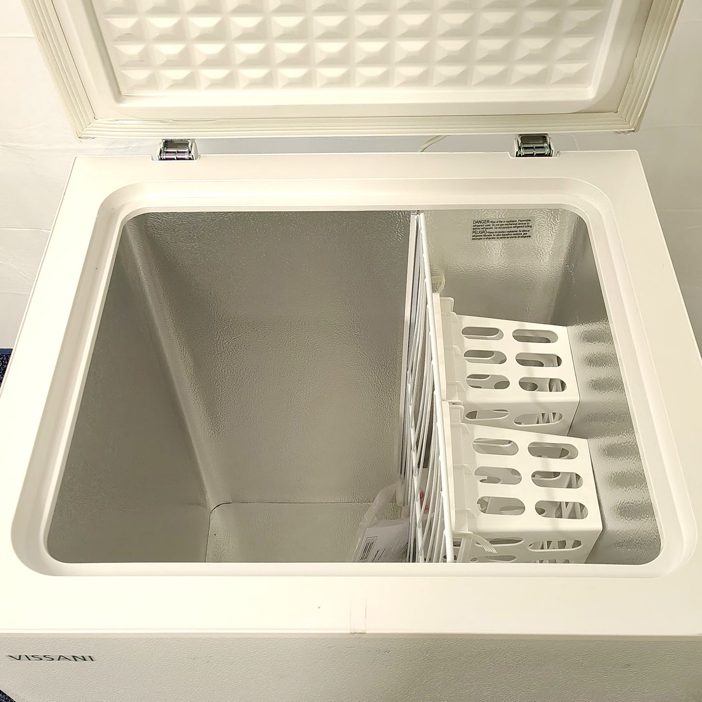 Vissani 5.0 cu ft Chest Freezer HMCF5W5 S/D