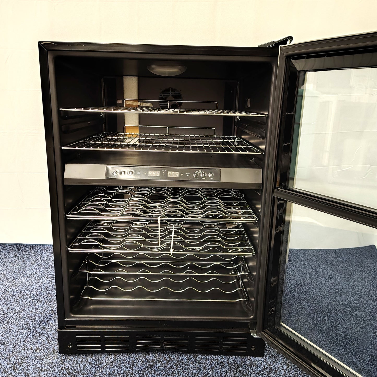 Magic Chef 44 Bottle Dual Zone Wine Cooler in Stainless Steel HMWC44DZ