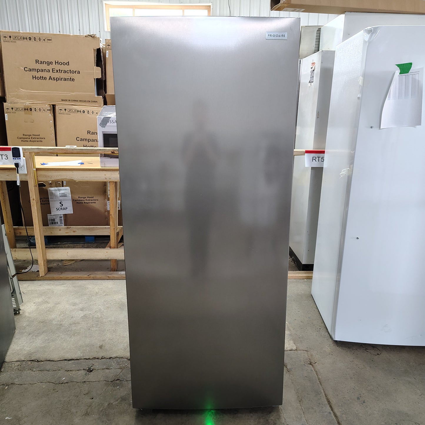Frigidaire 15.5-cu ft Garage Ready Frost-free Upright Freezer Fingerprint-Resistant Stainless Look FFFU16F2VV