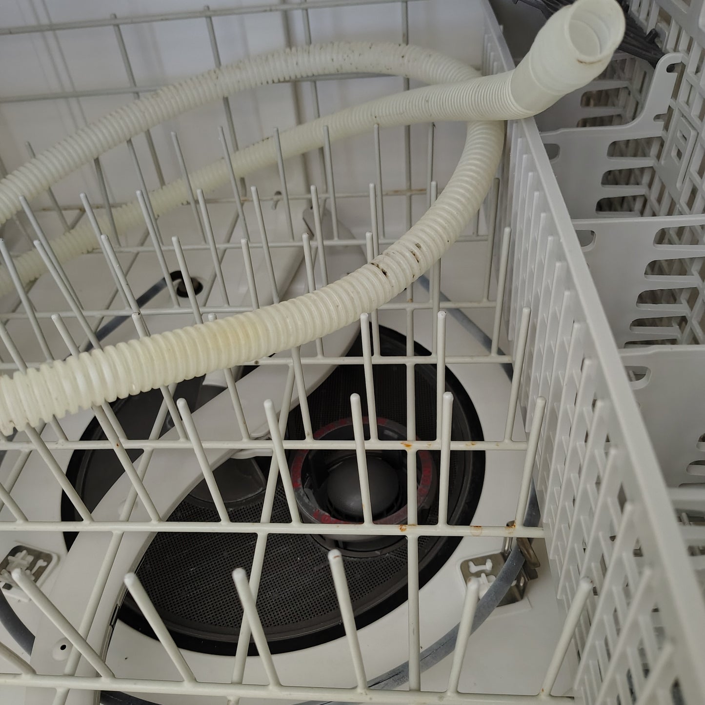 Used 24 in Kenmore Elite Dishwasher 66515112k211