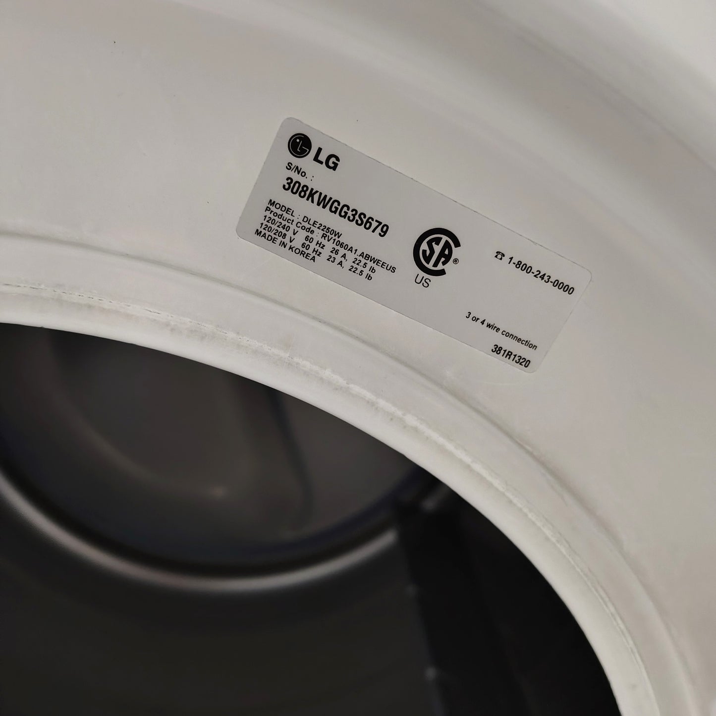 LG Extra Large Capacity Front Load Washer (3.6 cu. ft.) and Dryer (7.1 cu. ft.) - WM2250CW; DLE2250W