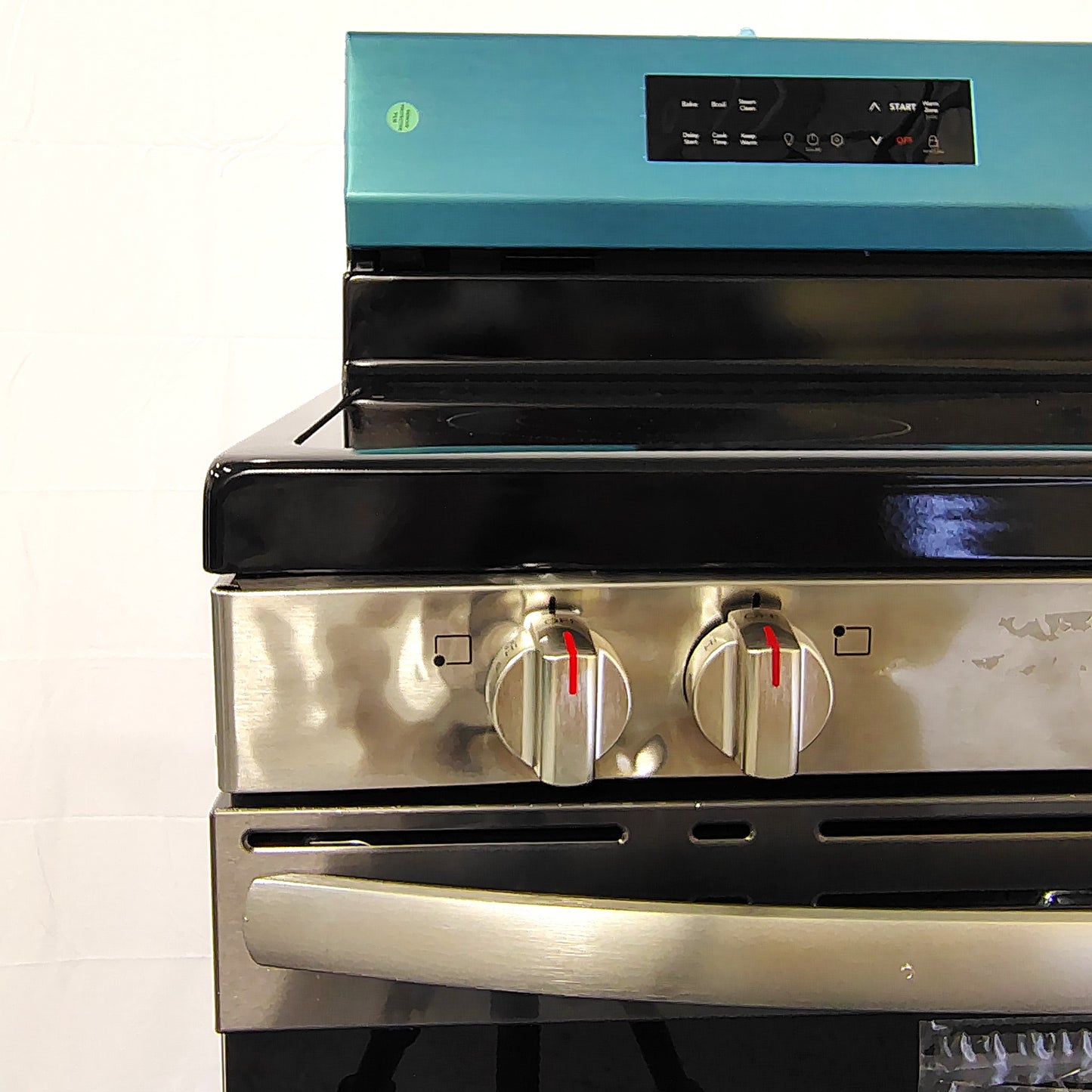 FRIGIDAIRE 30" 5-Element Electric Range with the EvenTemp in Stainless Steel FCRE3062AS