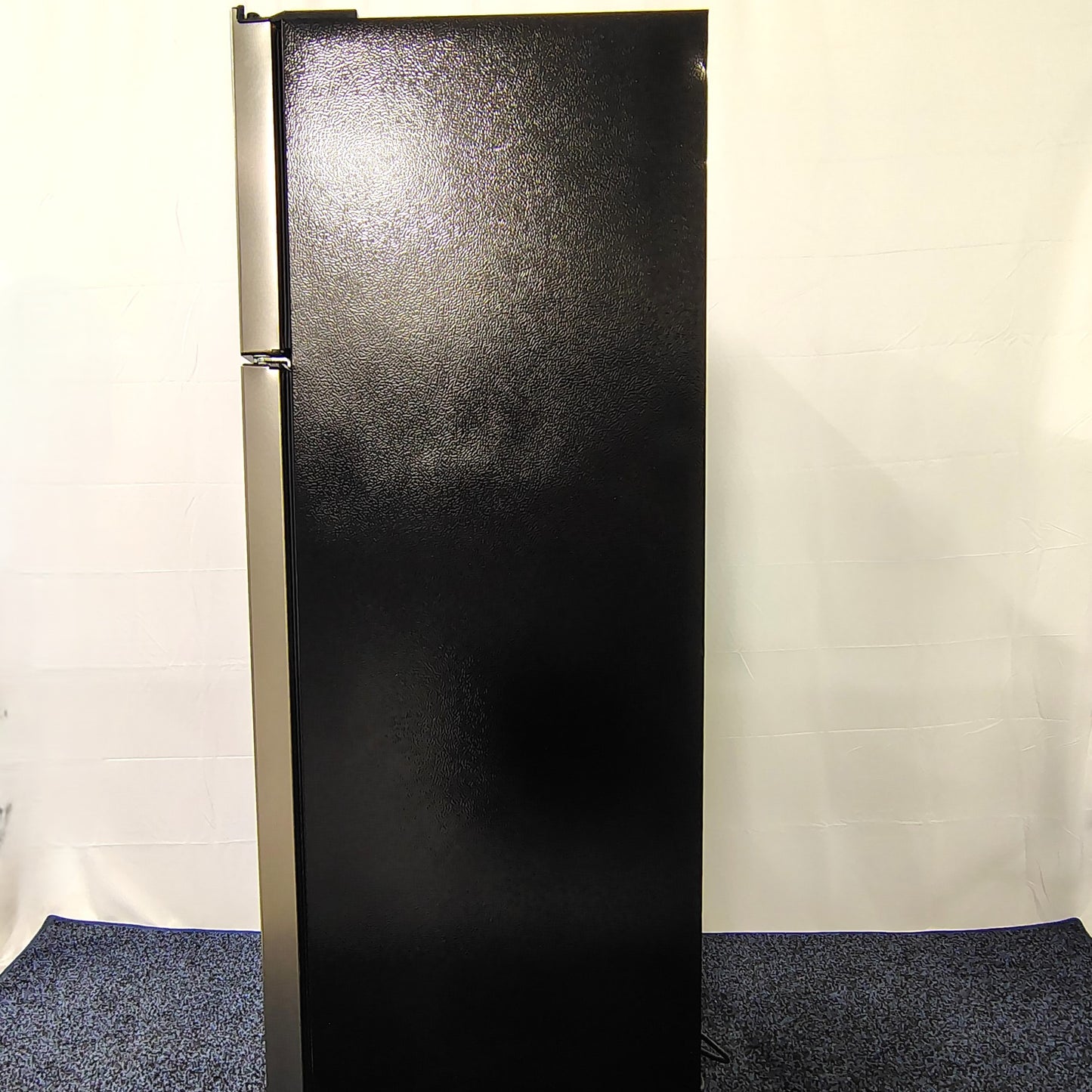 Vissani 7.2 cu. ft. Top Freezer Refrigerator in Stainless Steel Look MDTF7SSES4