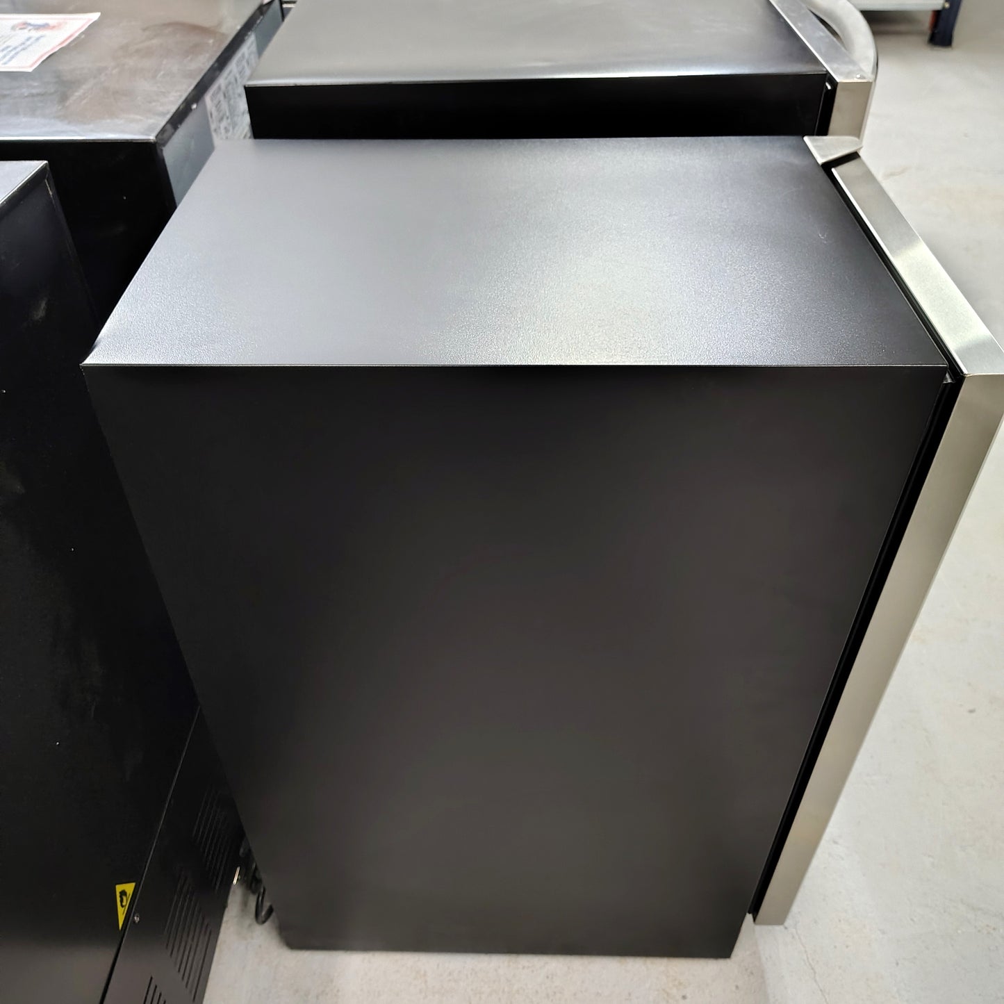 Nipus 15 in. Single Zone 30-Bottle Cellar Cooling Unit Built-In and Freestanding Wine Cooler 2 Handles Stainless Steel NPSING01