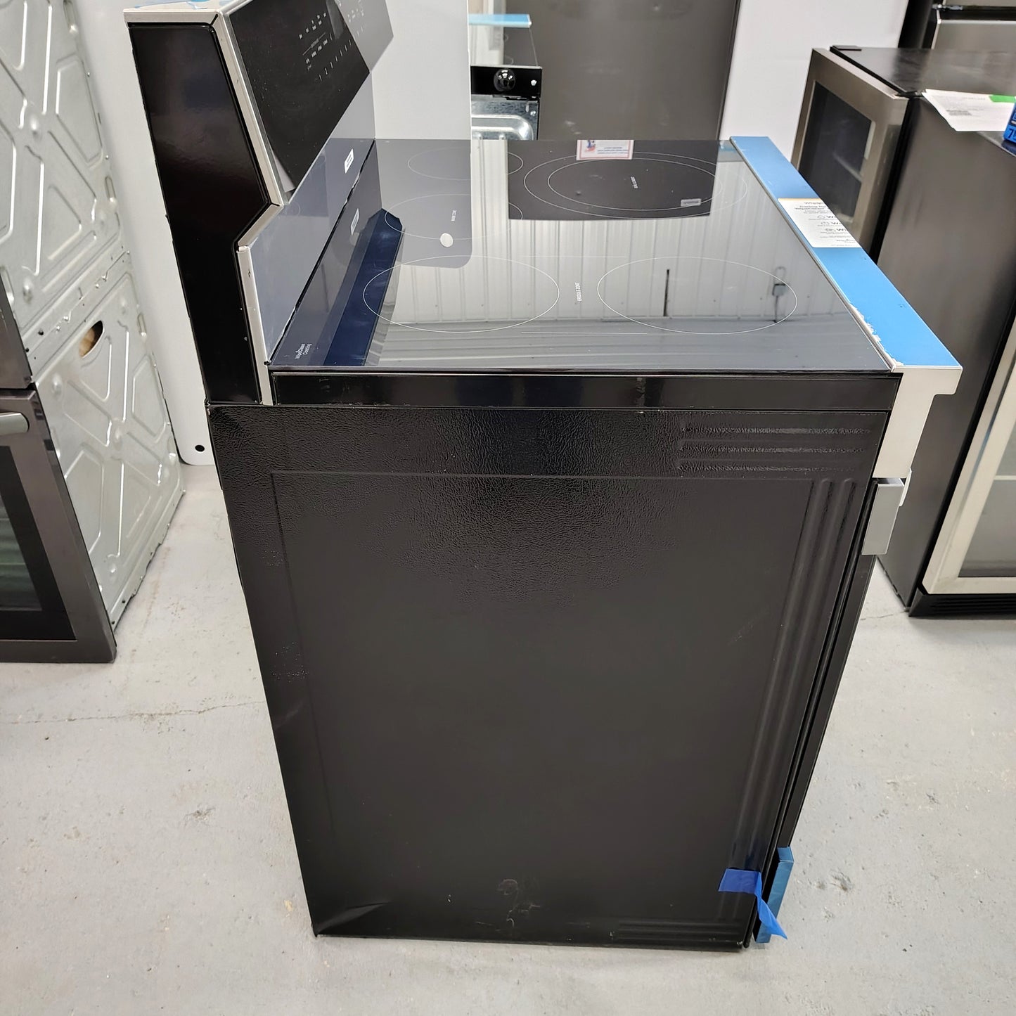 Whirlpool 30 in. 5-Element Freestanding Electric Smart Range in Fingerprint Resistant Stainless Steel with Air Cooking Technology WFES7530RZ