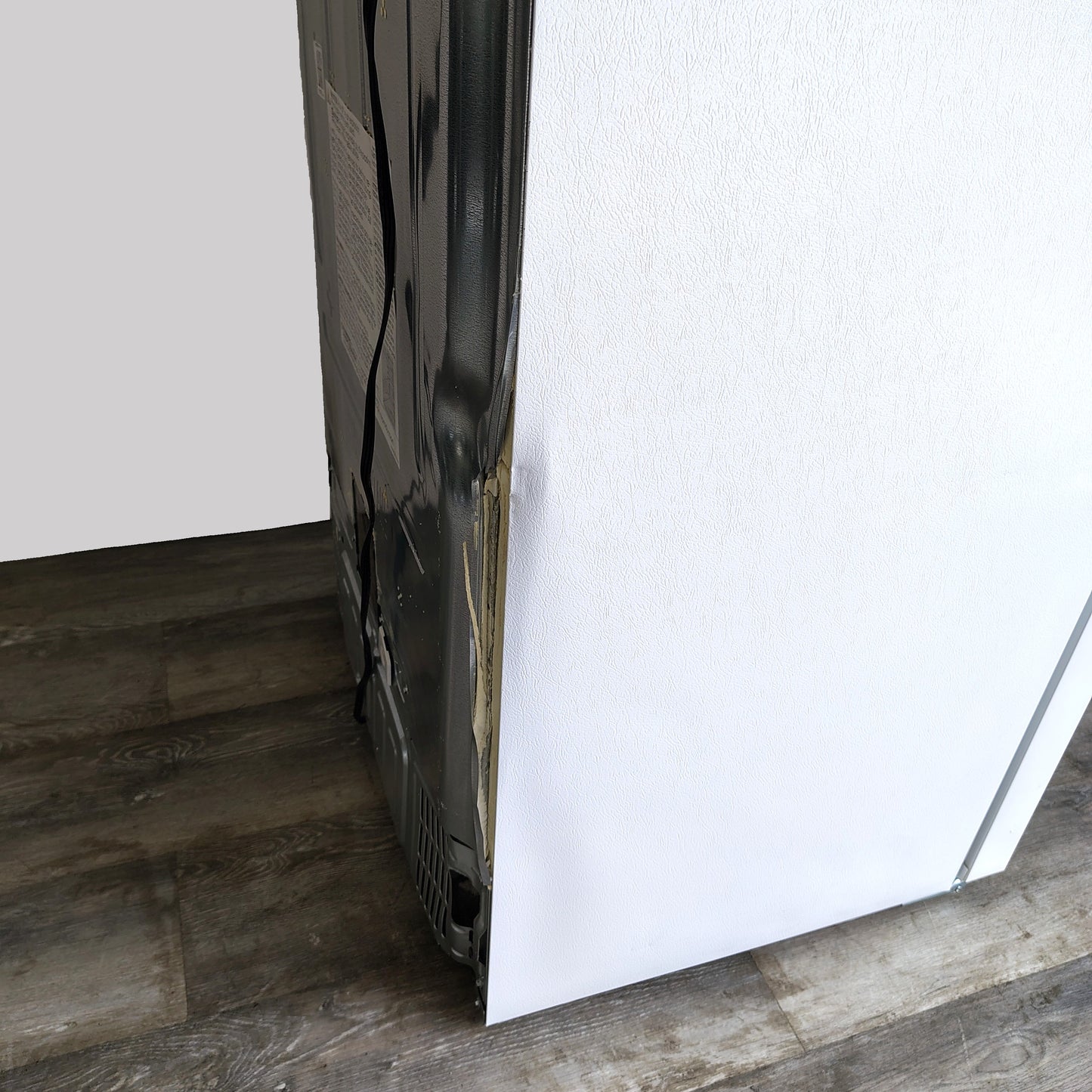 Frigidaire 20 cu. ft. Garage Ready Upright Freezer in White FRUF2020AW