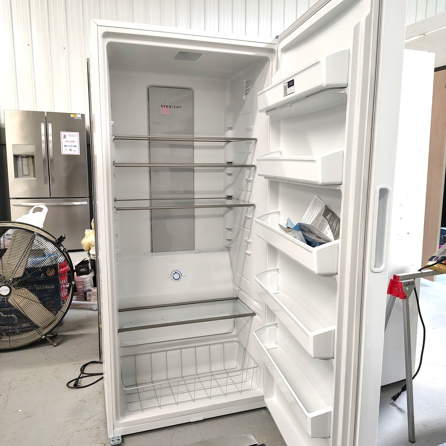 Frigidaire 32.6 in. 20 cu. ft. Frost Free Defrost, Garage Ready Upright Freezer in White FRUF2020AW