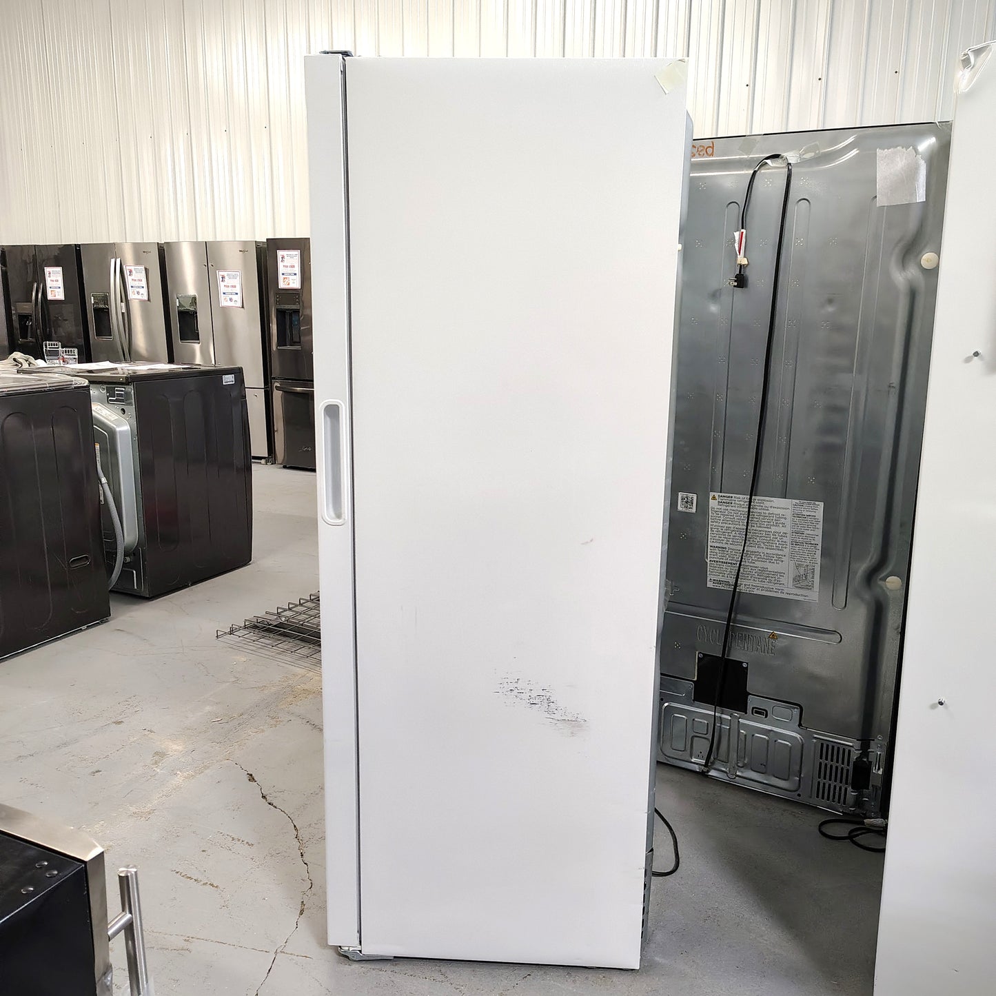 Frigidaire 32.6 in. 20 cu. ft. Frost Free Defrost, Garage Ready Upright Freezer in White FRUF2020AW