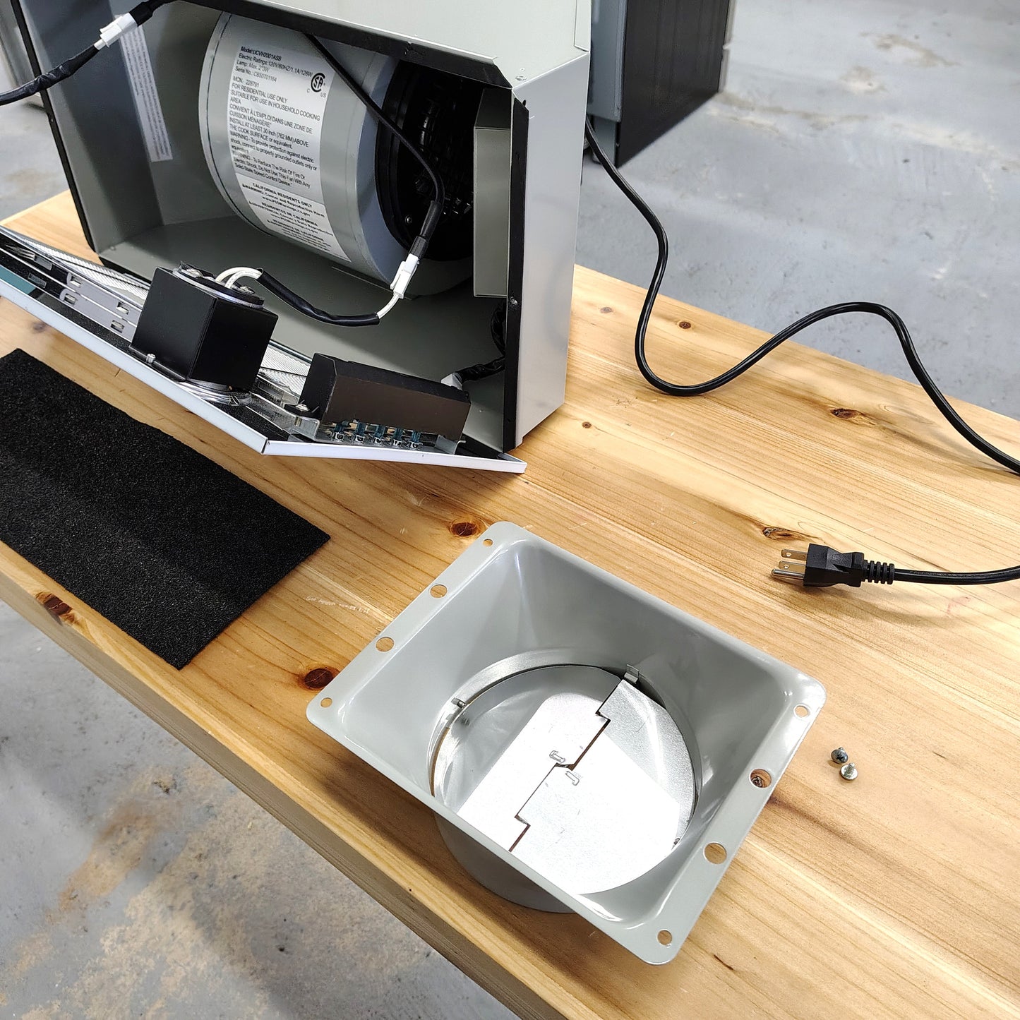 Frigidaire 21 Inch Insert Range Hood UCVH2001AS