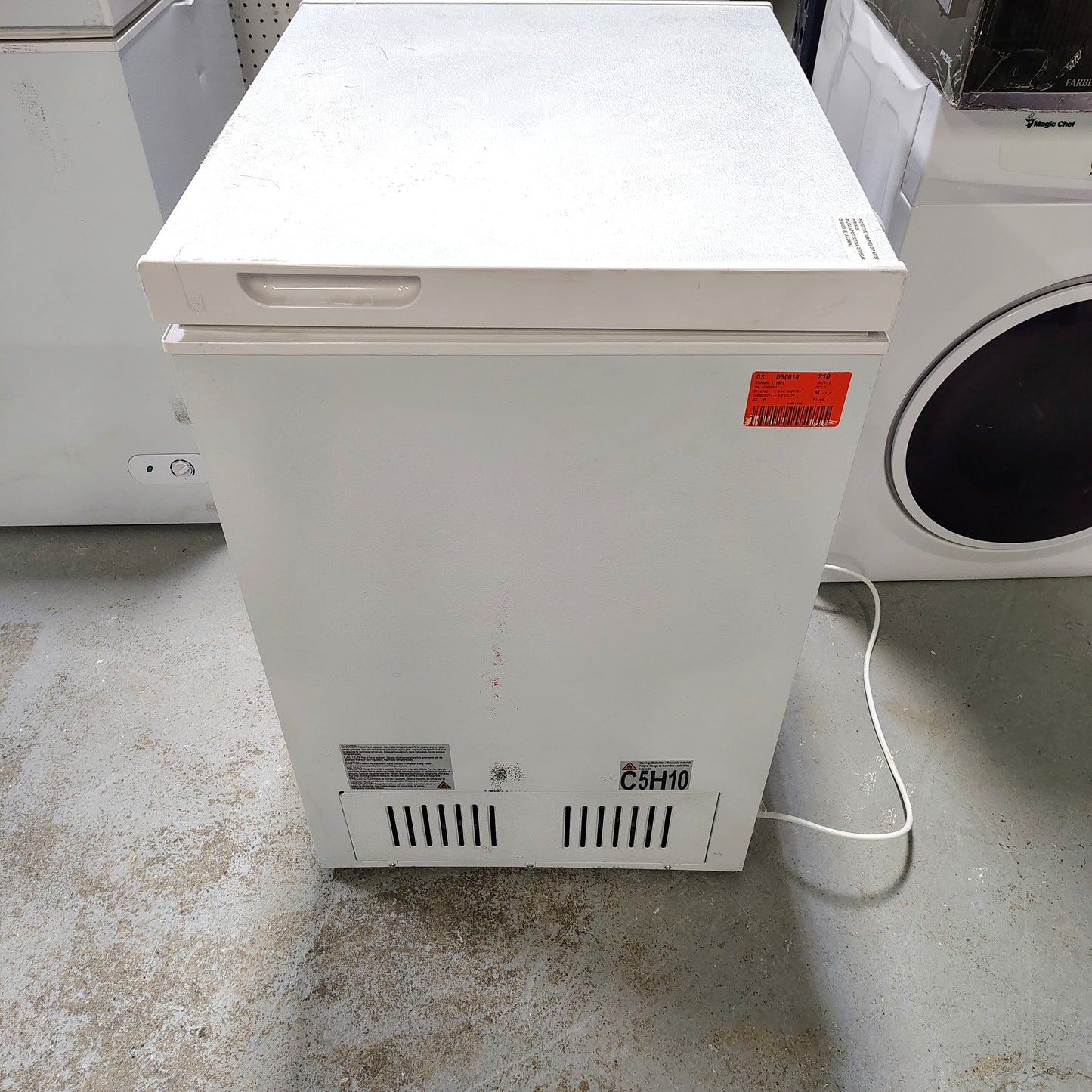 Vissani 5.0 cu ft Chest Freezer HMCF5W5