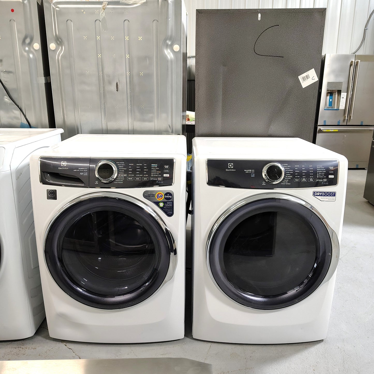 Electrolux Front Load Washer (4.5 cu. ft.)  and Dryer (8 cu. ft.) Set - ELFW7637AW2; ELFE7637AW