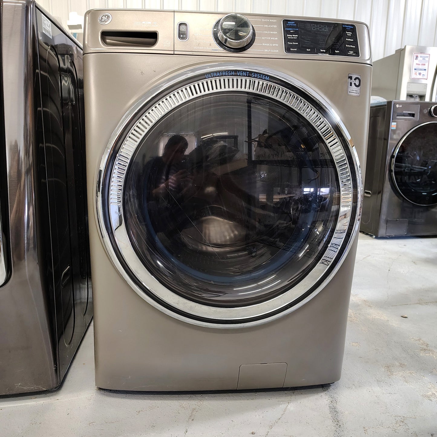 GE® ENERGY STAR® 4.8 cu. ft. Capacity Smart Front Load Steam Washer with SmartDispense™ UltraFresh Vent System with OdorBlock™ and Steam