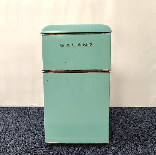 Galanz 20 in. 3.1 cu. ft. Retro Top Freezer Refrigerator, Bebop Blue, Energy Star GLR31TBEER