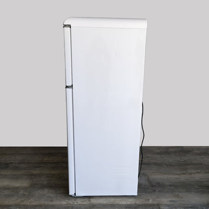 Galanz 10 cu. ft. Retro Frost-Free Top Freezer Refrigerator in White GLR10TWEEFR