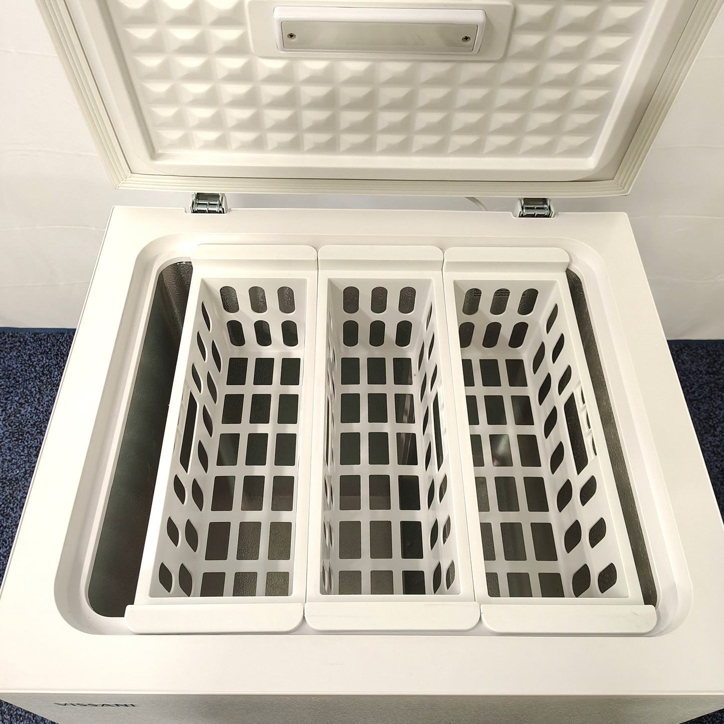Vissani 5.0 cu ft Chest Freezer HMCF5W5