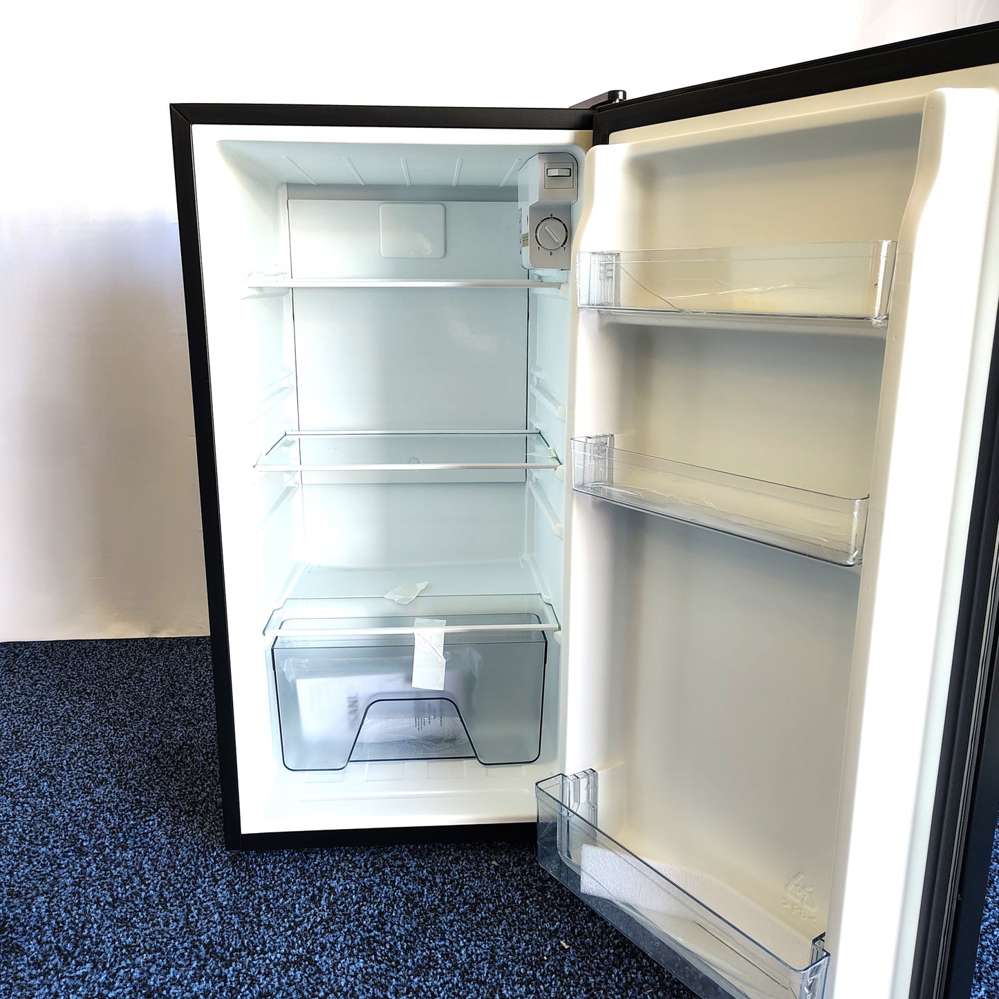 Vissani 3.2 cu. ft. Mini Refrigerator in Black, ENERGY STAR HVAR32BE