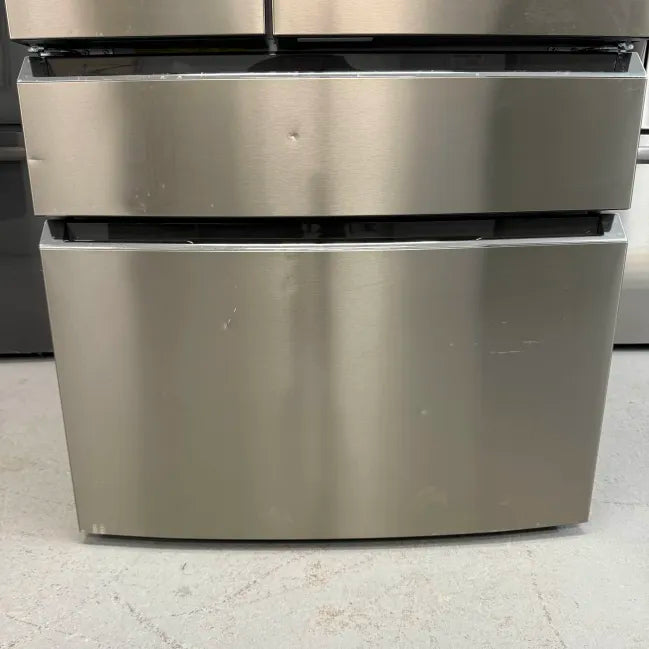 Frigidaire Gallery Standard-Depth 26.3-cu ft 4 -Door 36-in Wide French Door Refrigerator with Ice Maker with Water and Ice Dispenser GRMS2773AF