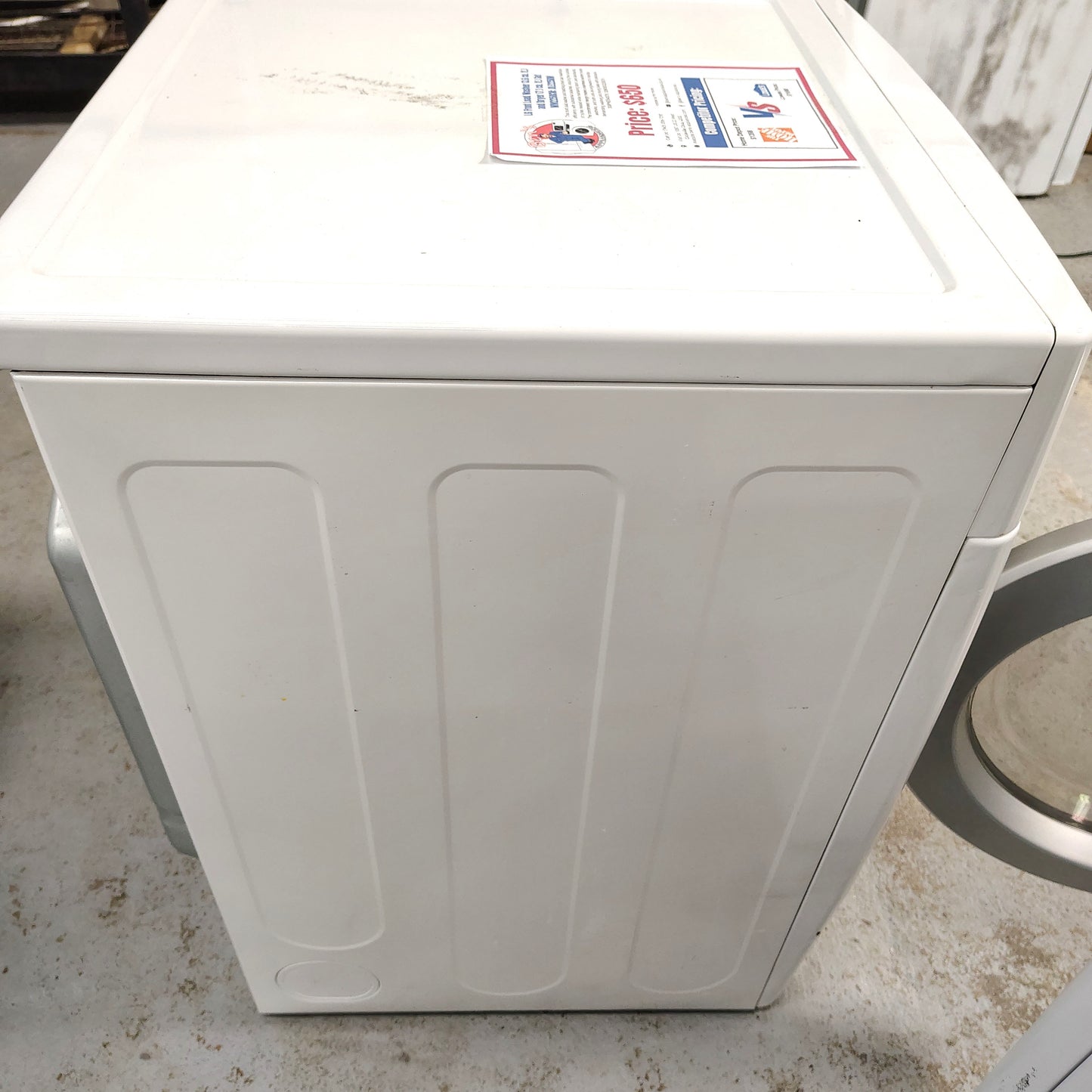 LG Extra Large Capacity Front Load Washer (3.6 cu. ft.) and Dryer (7.1 cu. ft.) - WM2250CW; DLE2250W