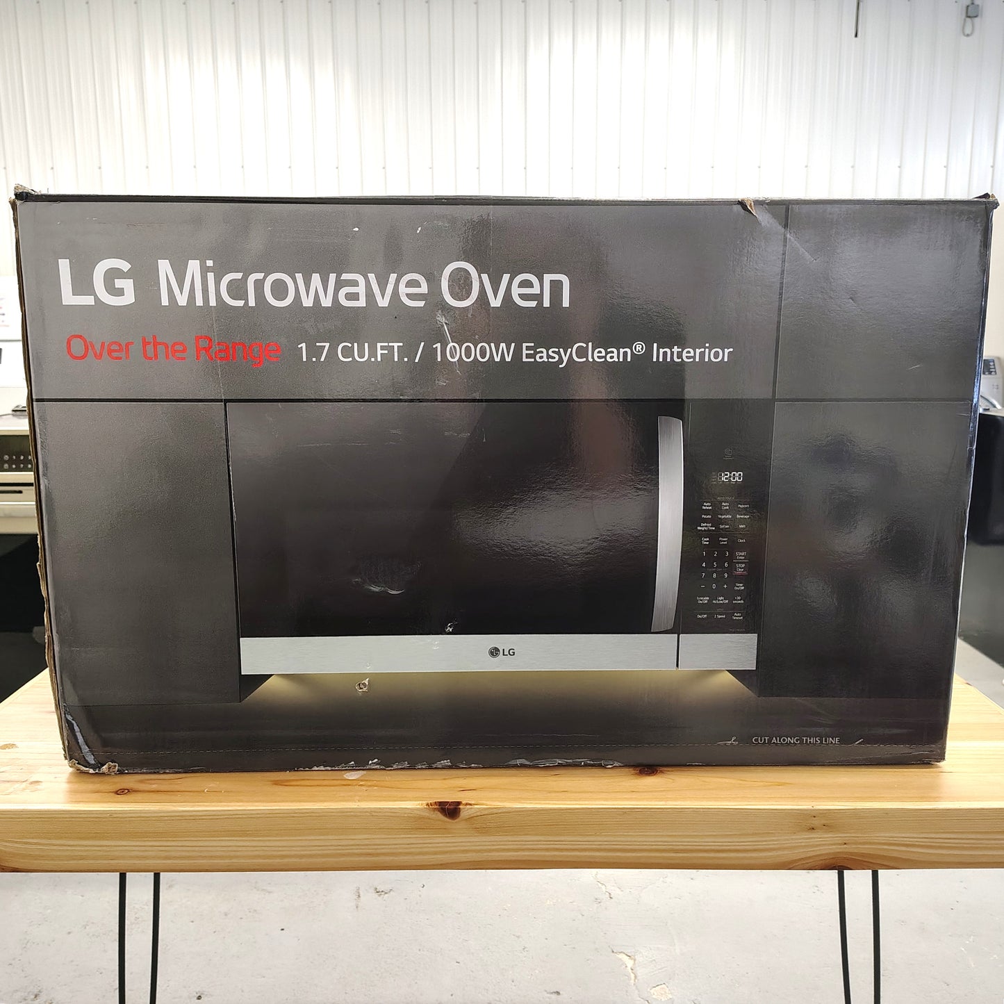 LG 1.7-cu ft Over-the-Range Microwave with Sensor Cooking MVEM1721F