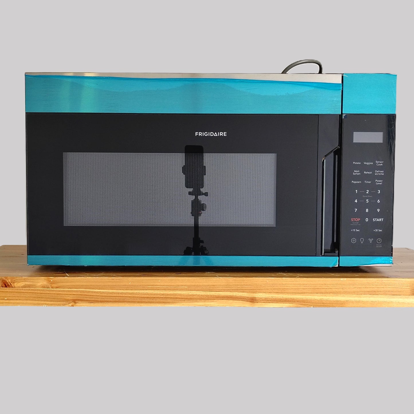 Frigidaire 1.8 cu. ft. Over-the-Range Microwave with Sensor Cooking in Stainless Steel FMOW1852AS