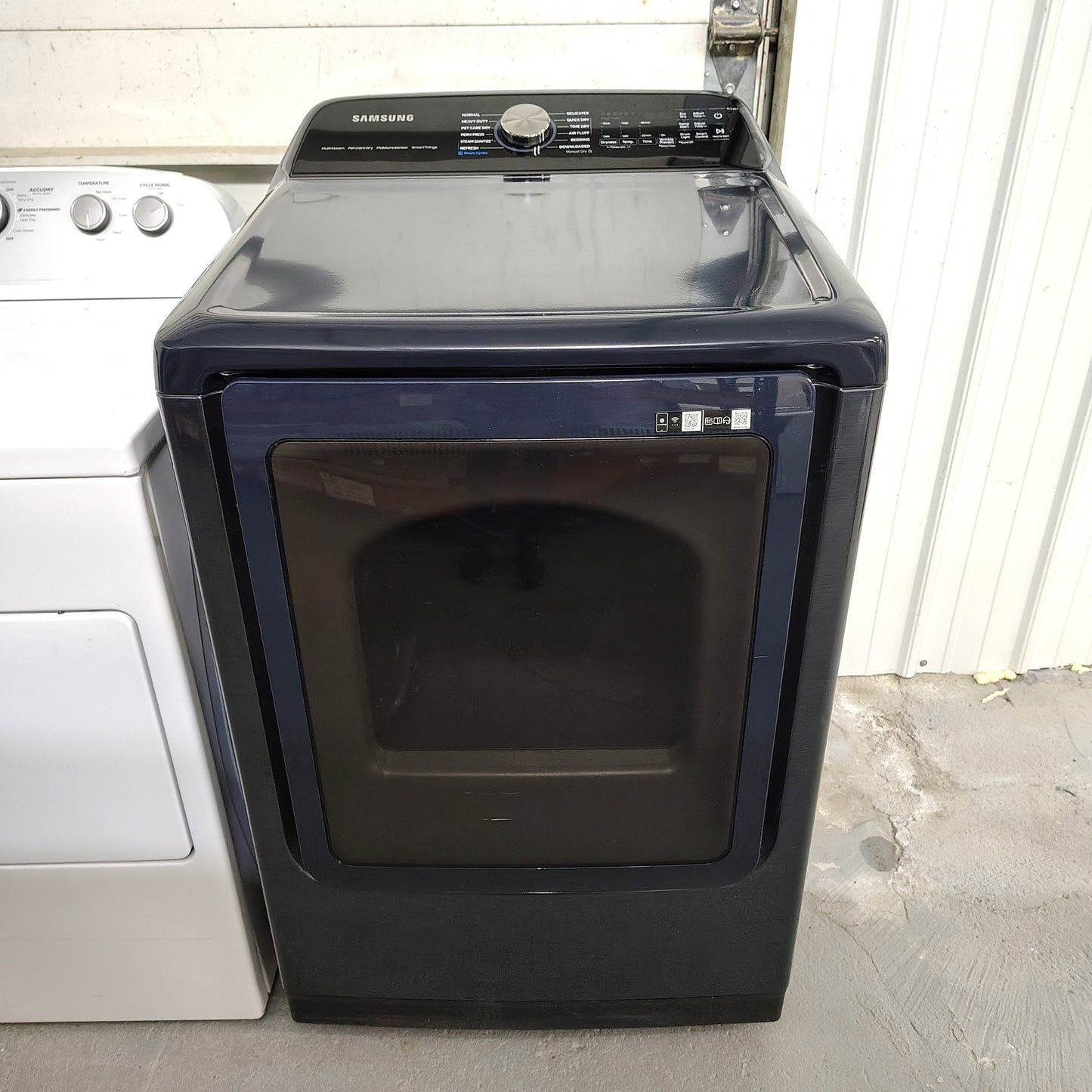 Samsung 7.4 cu. ft. Vented Smart Electric Dryer in Brushed Navy Blue with Pet Care Dry and Steam Sanitize+ DVE54CG7150D