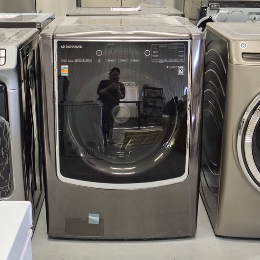 LG SIGNATURE 5.8 Cu. Ft. SMART Front Load Washer in Black Stainless Steel with TurboWash and Steam WM9500HKA