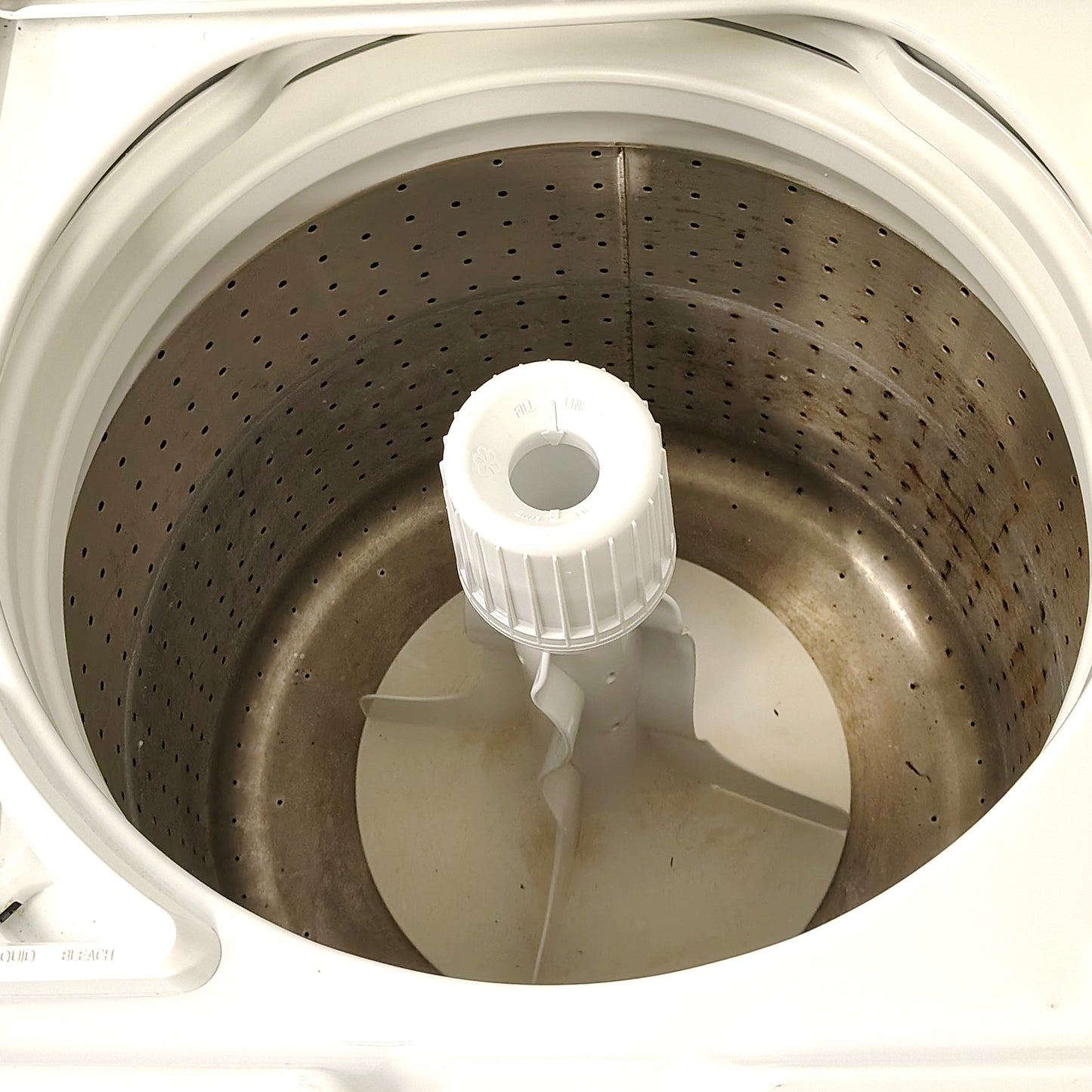 Speed Queen 26 Inch Top-Load Washer with 3.3 cu. ft. Capacity, 4 Pre-Set Cycles, Mechanical Knob Controls, Stainless Steel Washtub and 710-RPM Spin Speed AWN632S9116TW02