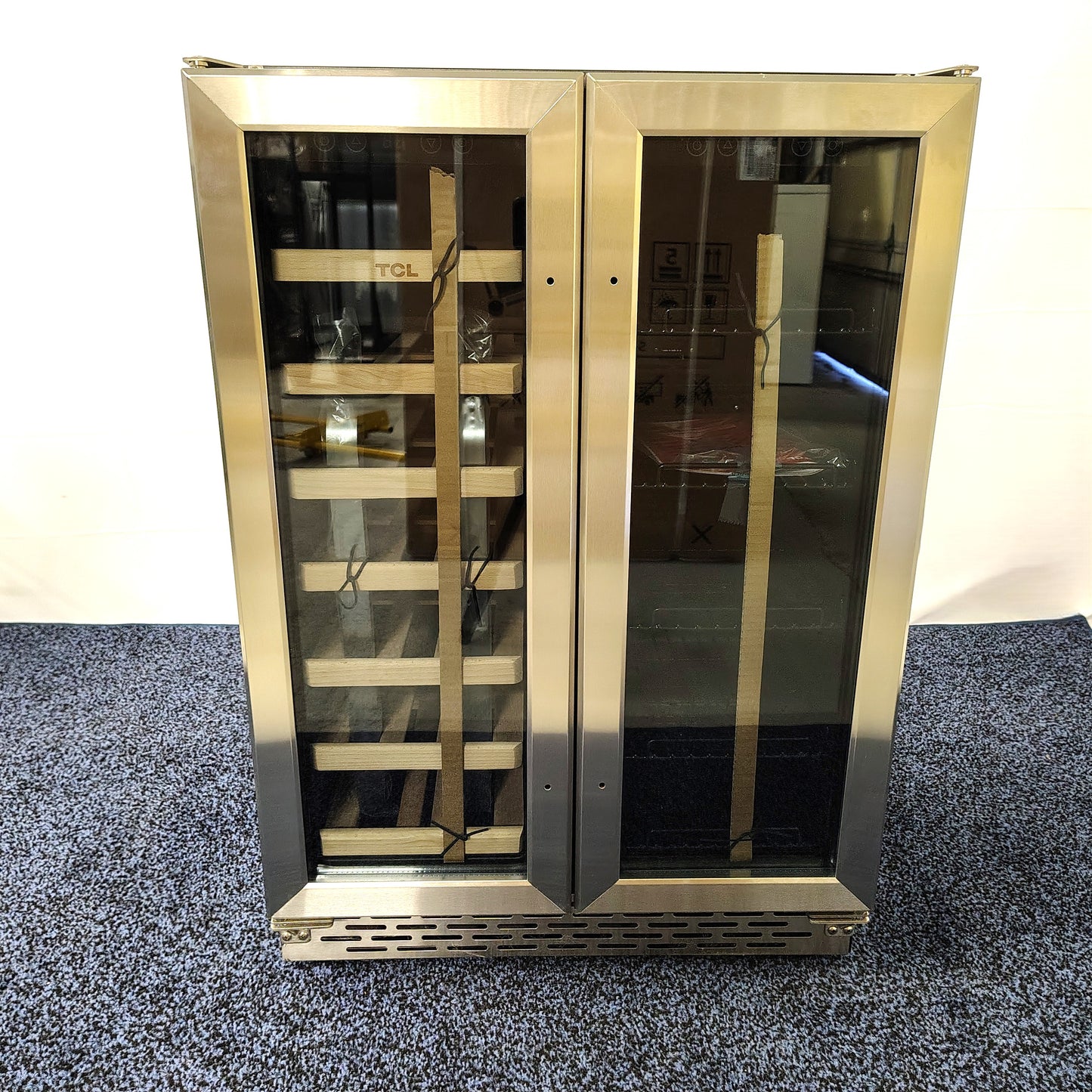 TCL 23.4-in W 20 -Bottles Stainless Steel Dual Zone Cooling Built-in/Freestanding Indoor Wine Cooler B422D