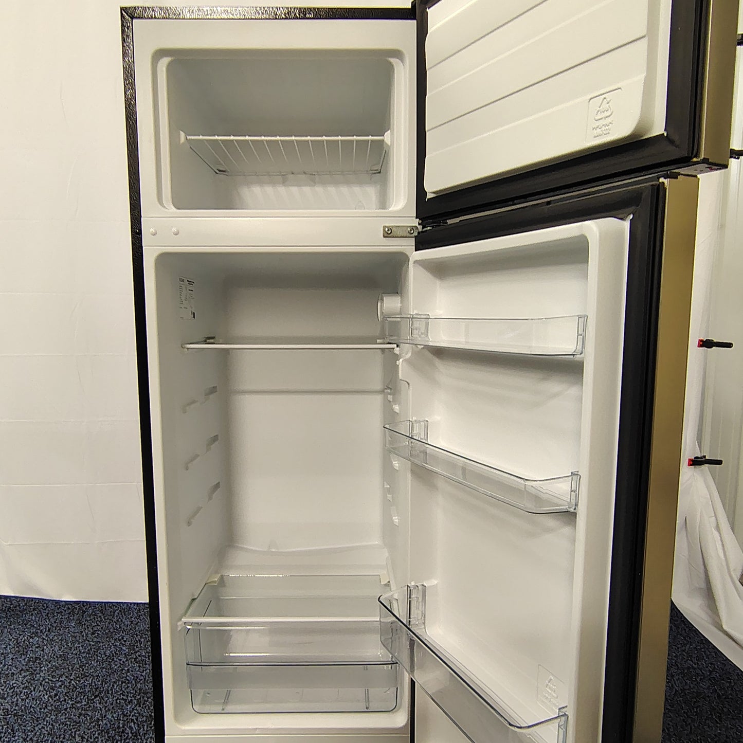 Vissani 7.2 cu. ft. Top Freezer Refrigerator in Stainless Steel Look MDTF7SSES4