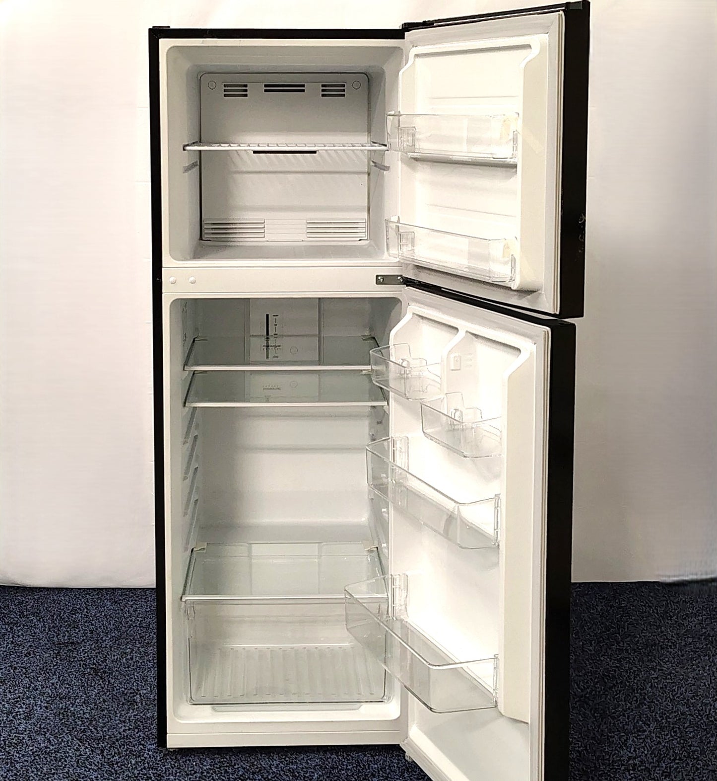 Vissani 10.1 cu. ft. Top Freezer Refrigerator in Black MDTF10BKES4