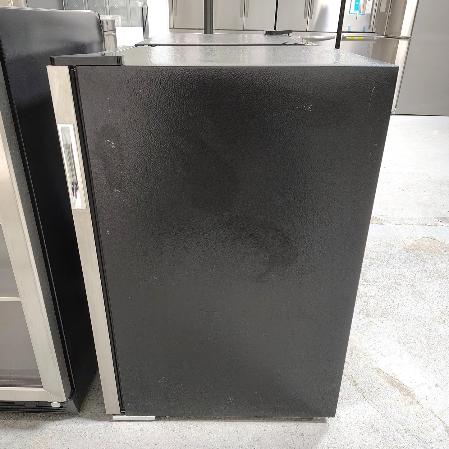 Vissani 4.3 Cu. ft. Wine and Beverage Cooler in Stainless Steel HVBC430ST