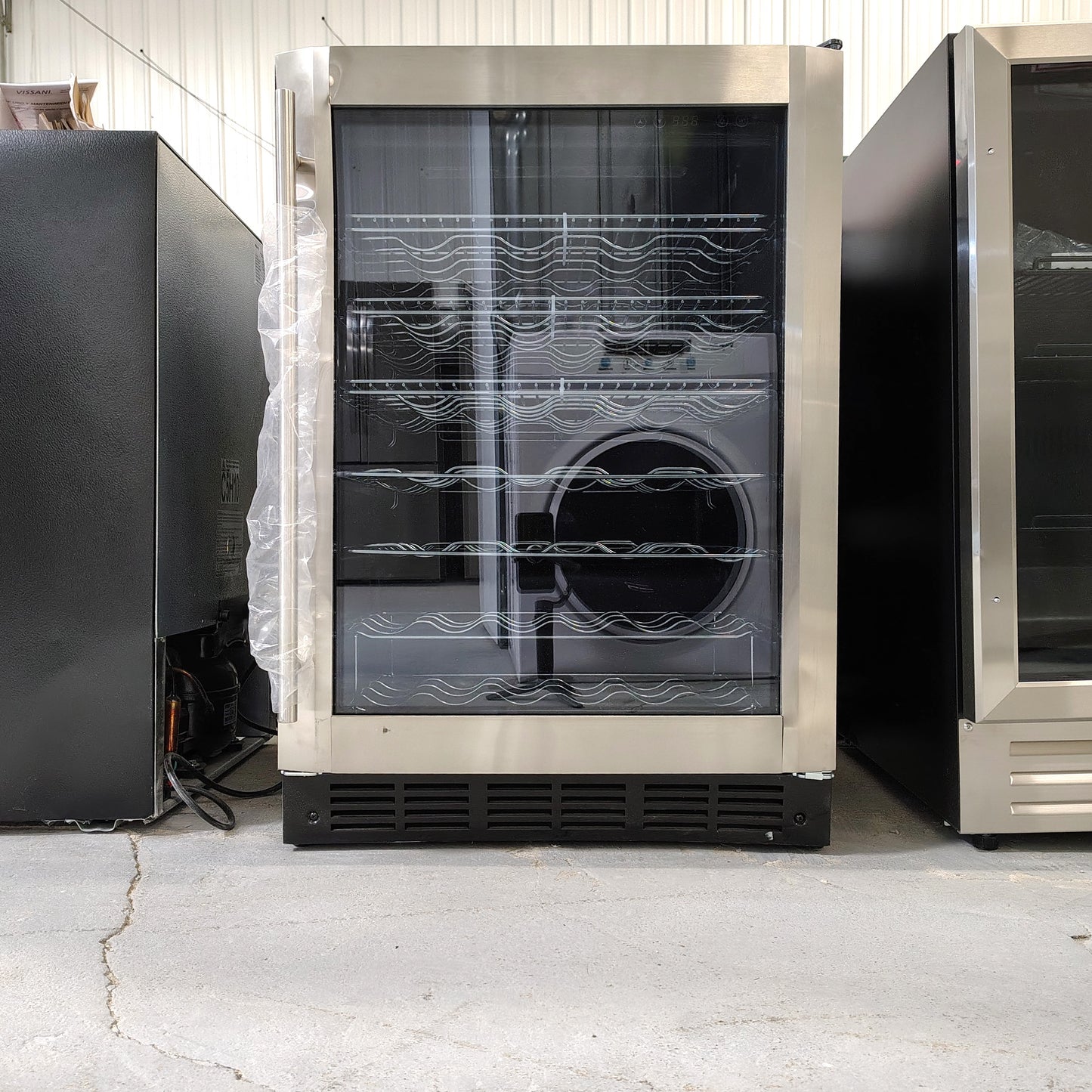 Vissani 5.1 cu ft Wine and Beverage Cooler with Stainless Steel Door HVBC58ST