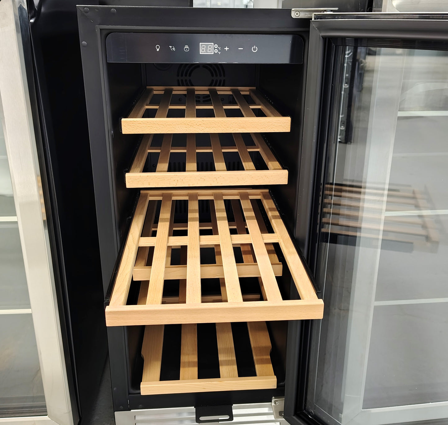 Nipus 15 in. Single Zone 30-Bottle Cellar Cooling Unit Built-In and Freestanding Wine Cooler 2 Handles Stainless Steel NPSING01