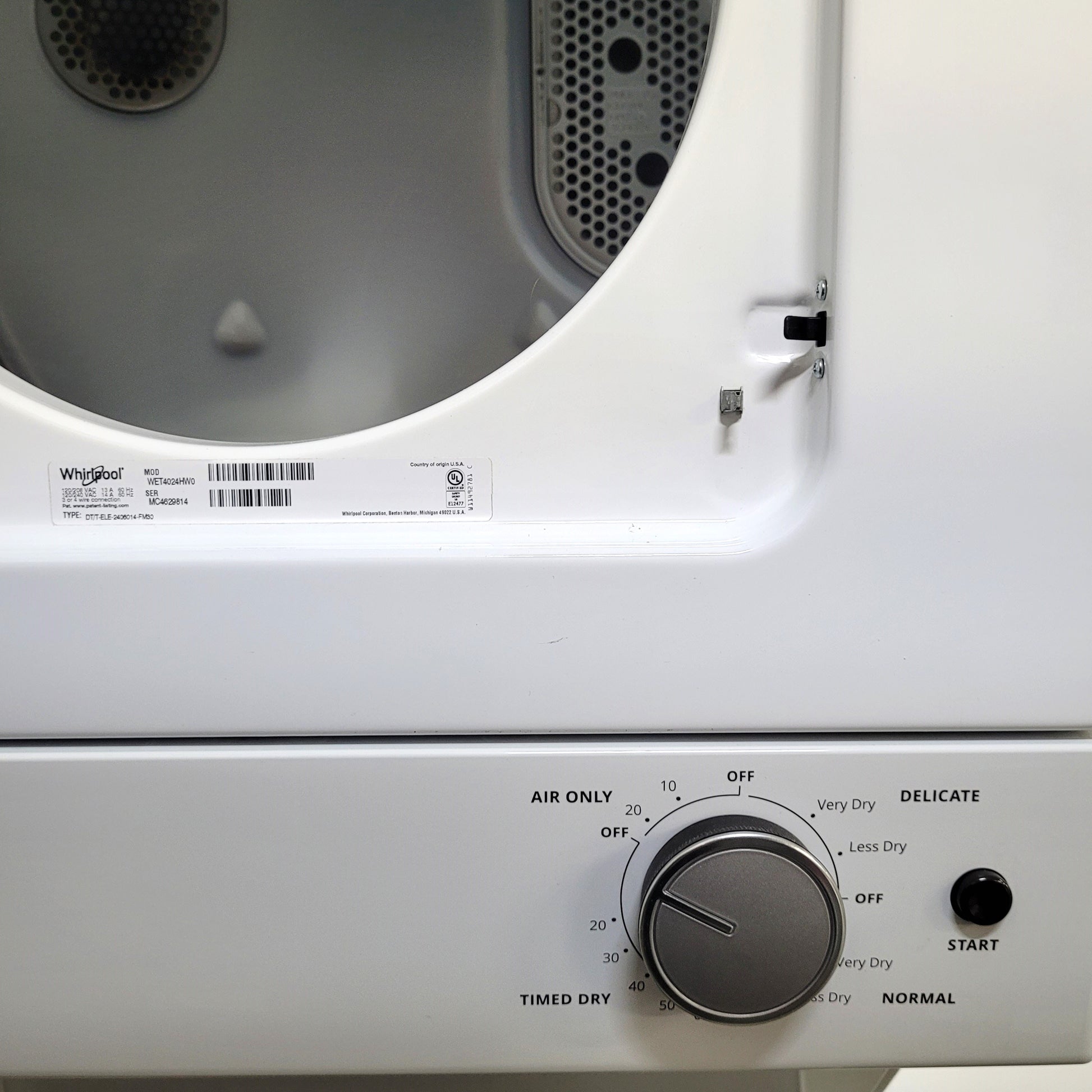 Whirlpool 1.6 cu.ft White Electric Washer/Dryer Stacked Laundry Center WET4024HW