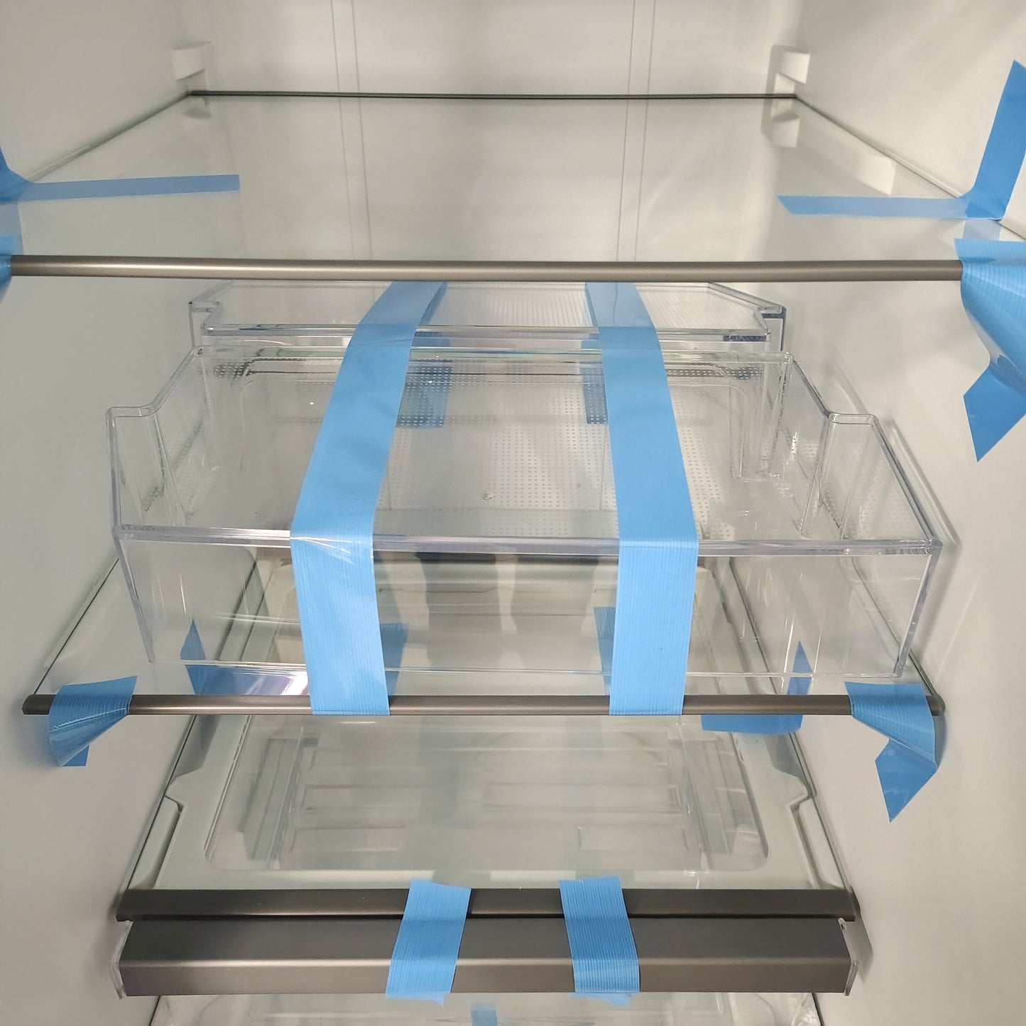 Whirlpool 21.4 cu. ft. Side by Side Refrigerator in Fingerprint Resistant Stainless Finish WRS321SDHZ13