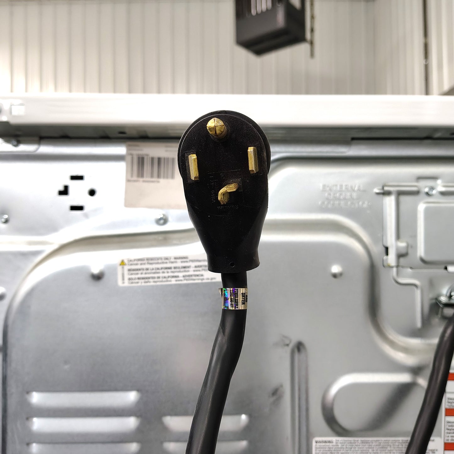 Whirlpool 7.4-cu ft Stackable Vented Electric Dryer in White WED5620HW2