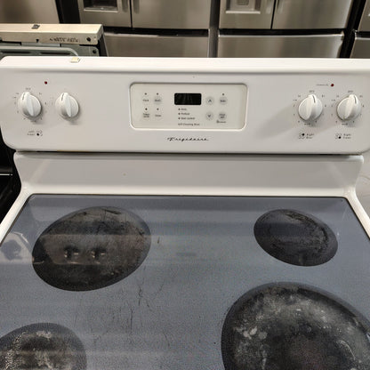 Frigidaire 30 in Freestanding, Glass-Top Electric Range in White FEF364FSB